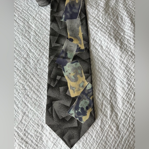 💕Host Pick💕- Vintage Pierre Balmain Couture 100% Silk Woven necktie - Picture 3 of 5